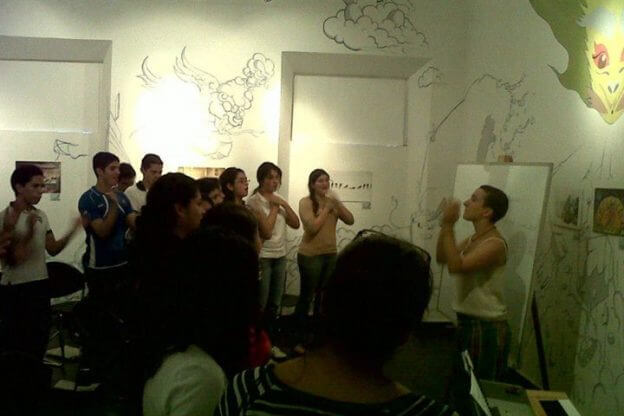 2012'VIII. El Salvador. Ensayando con el Vocal Cordis en el Museo de Santa Tecla - foto 1