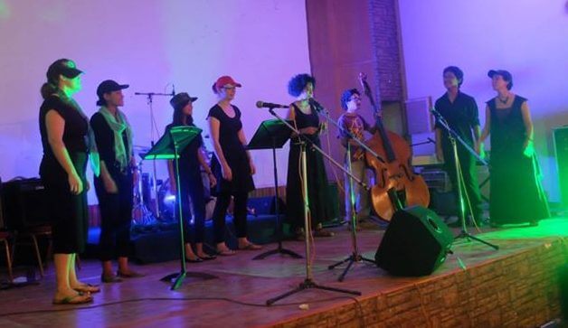 2013'VIII. KJC Chorus, dirigido por Sonia Megías. Foto 1