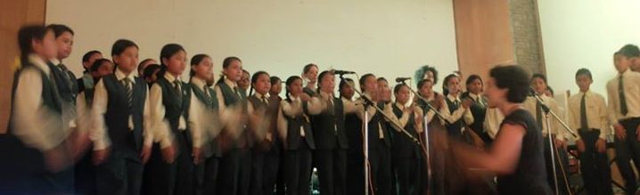 2013'VIII.- Nepal children's choir