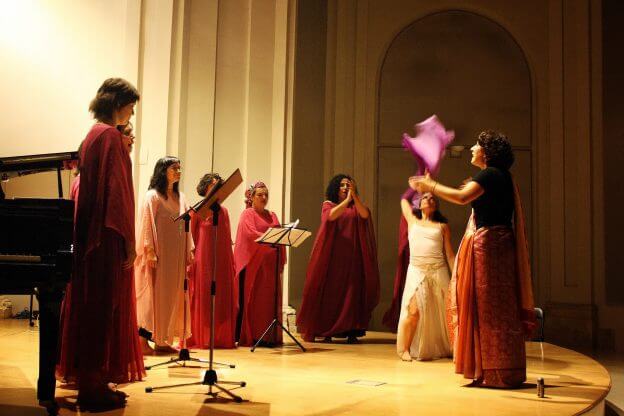 2010'VI'26. Concierto monográfico en Alcalá - LBaila, con Myriam, Camila, Celia, Laura, Pili, Marián, Sara, Estela, y Noe danzando