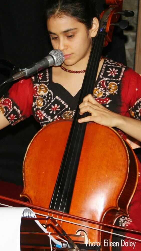 2011'XI'17. I MONO+GRAPHIC. Isabel Castellvi en 'Cello Mantra'